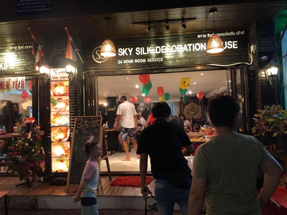 Hotel Sky Silk Decoration House Patong Exterior foto