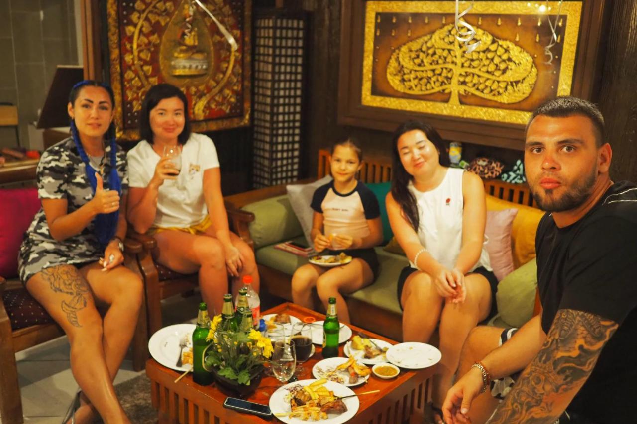 Hotel Sky Silk Decoration House Patong Exterior foto