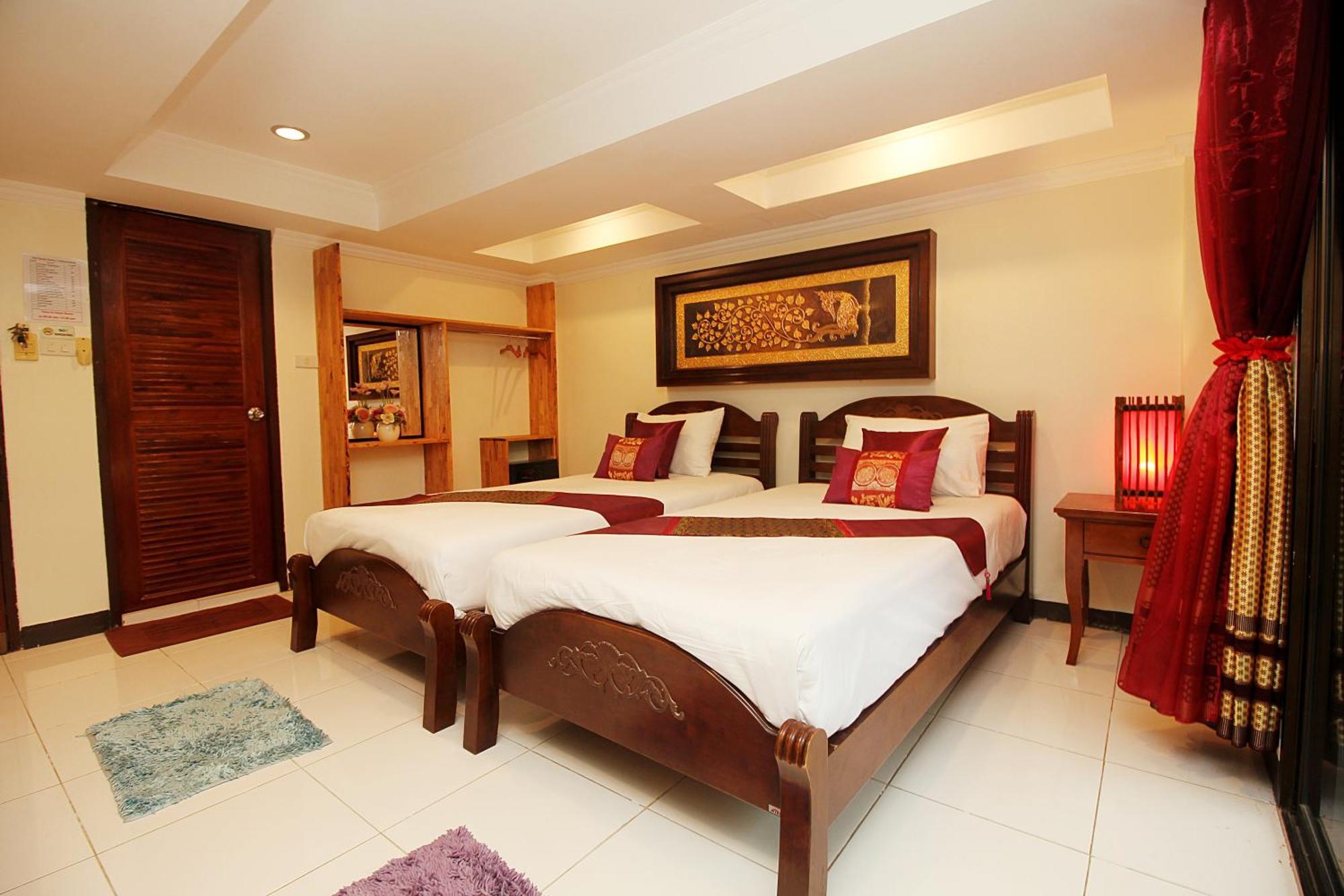 Hotel Sky Silk Decoration House Patong Exterior foto