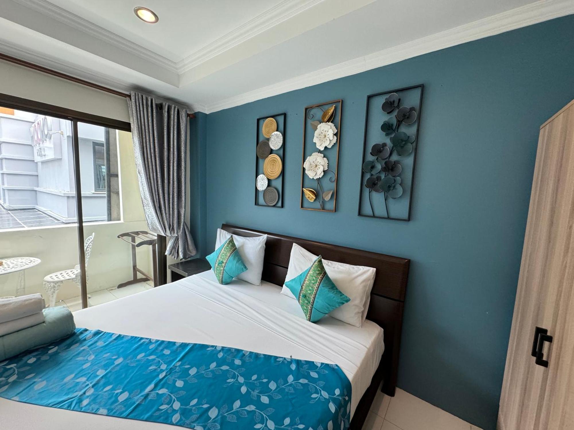 Hotel Sky Silk Decoration House Patong Exterior foto