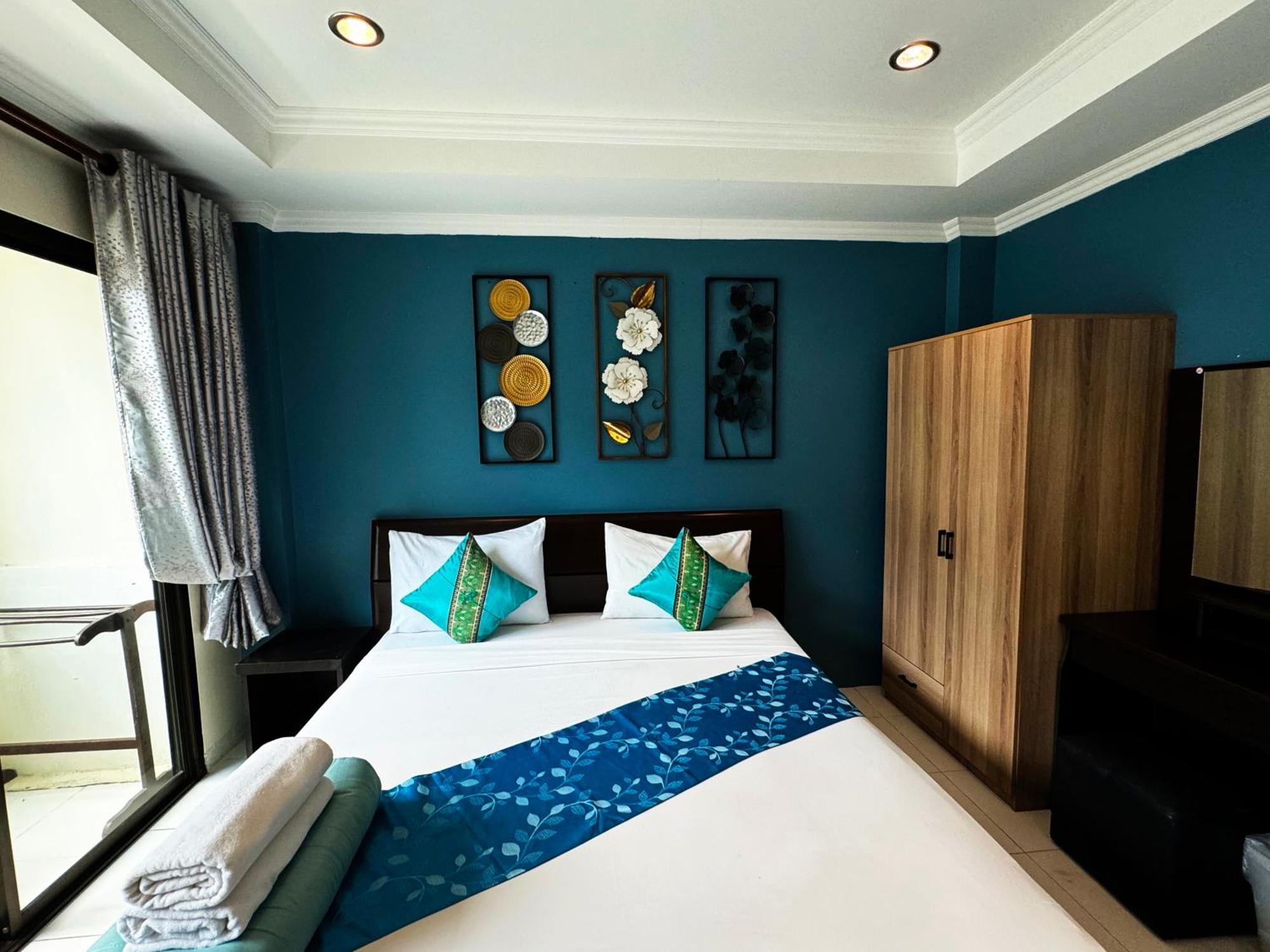 Hotel Sky Silk Decoration House Patong Exterior foto