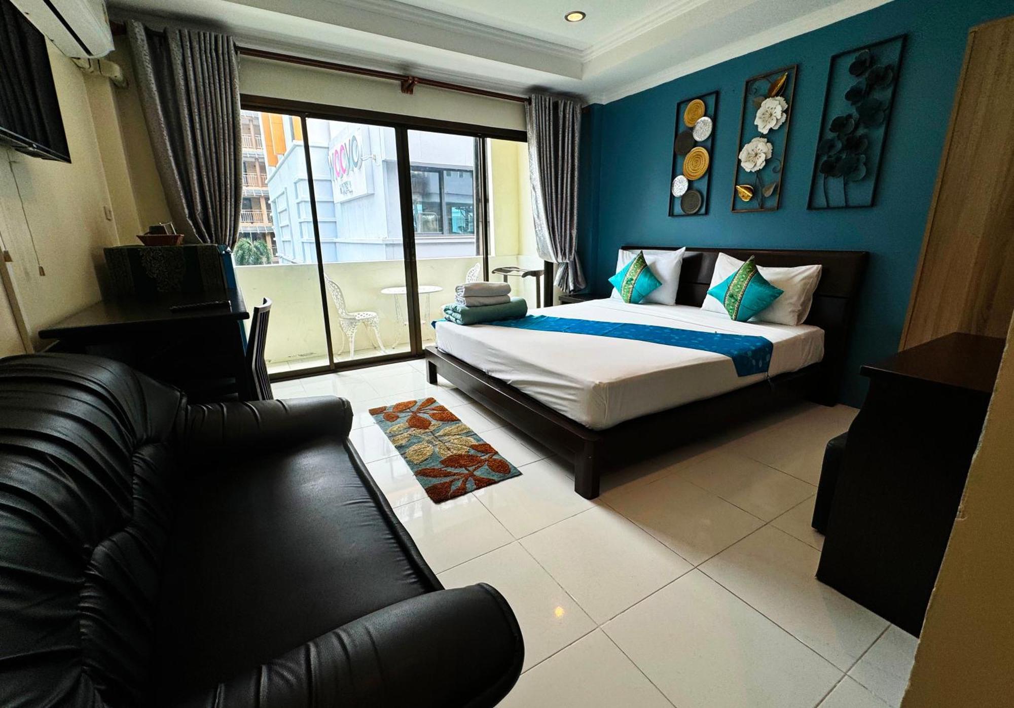Hotel Sky Silk Decoration House Patong Exterior foto