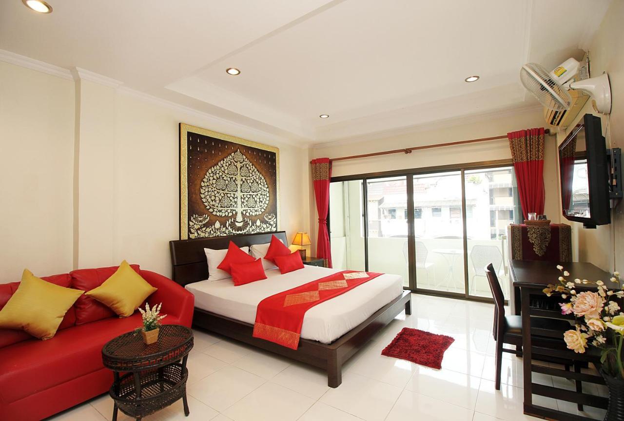 Hotel Sky Silk Decoration House Patong Exterior foto