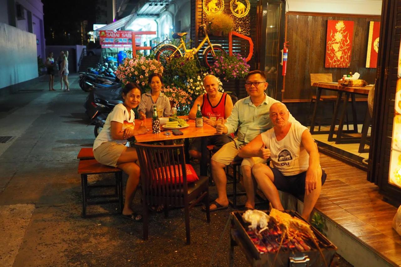 Hotel Sky Silk Decoration House Patong Exterior foto
